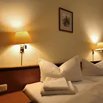 Hotel-gasthof Postbraeu 3* ディンゴルフィング