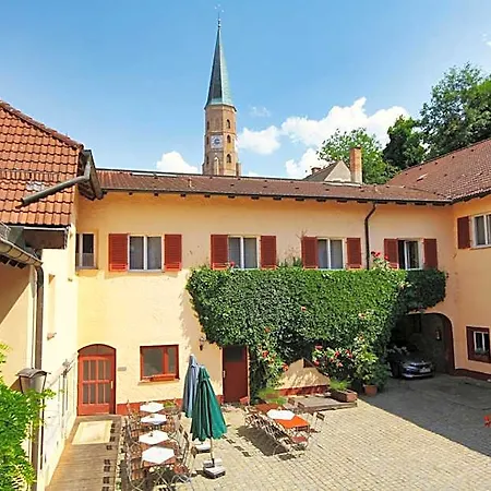 Hotel-gasthof Postbraeu 3*