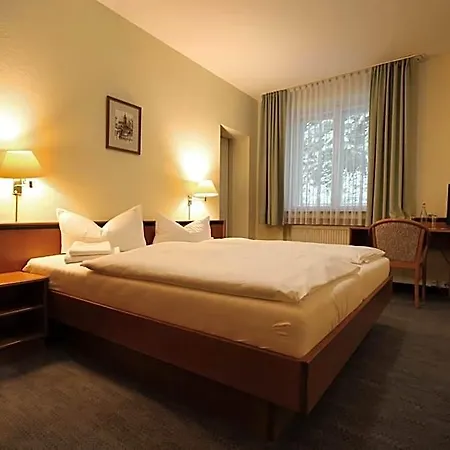ホテル Hotel-gasthof Postbraeu 3*