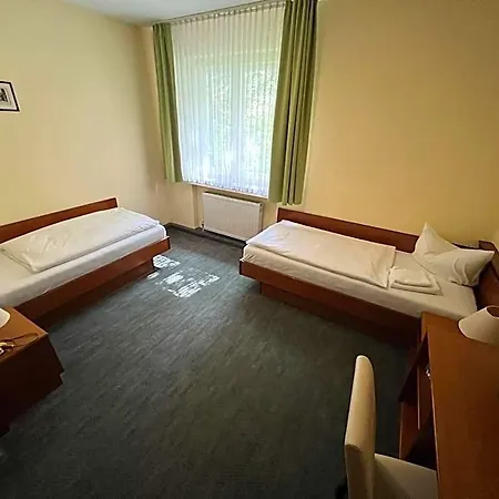 Hotel-gasthof Postbraeu 3* ディンゴルフィング