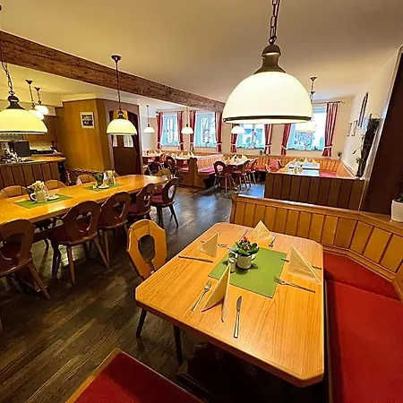 Hotel-gasthof Postbraeu ホテル