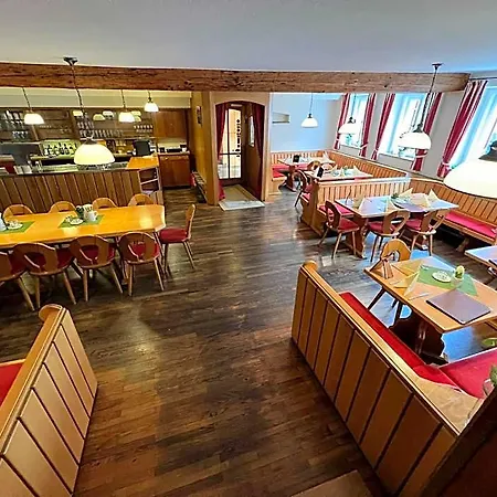 Hotel-gasthof Postbraeu 3*